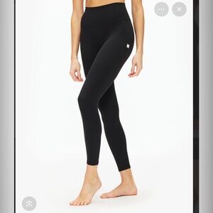 Vuori black all the feels medium